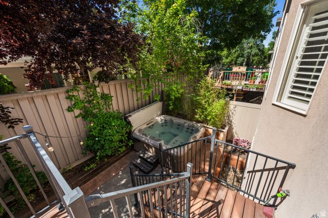 2326 E SKY PINES CT, Holladay, UT 84117