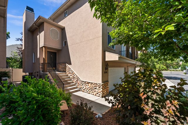 2326 E SKY PINES CT, Holladay, UT 84117