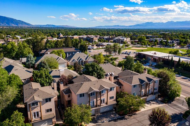 2326 E SKY PINES CT, Holladay, UT 84117