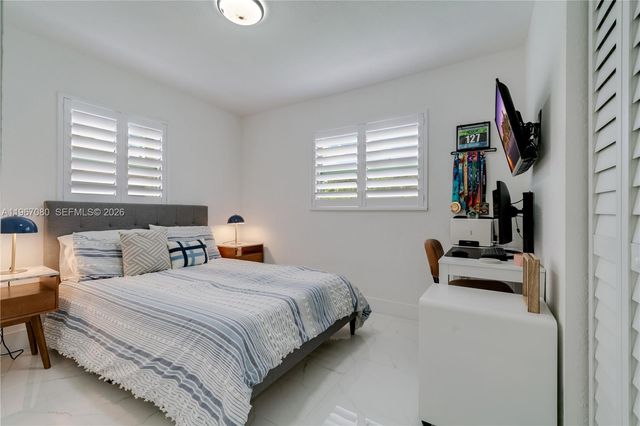 1401 SW 94th Ave, Miami, FL 33174