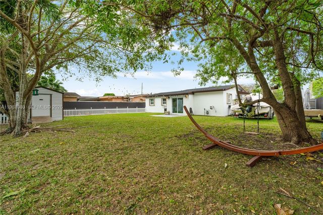 1401 SW 94th Ave, Miami, FL 33174