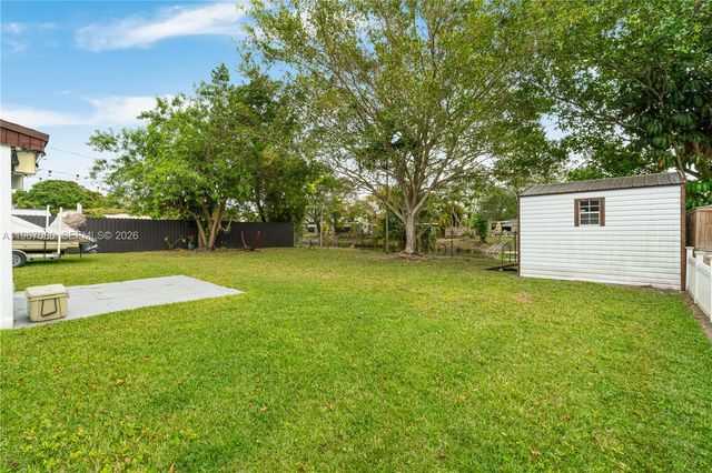 1401 SW 94th Ave, Miami, FL 33174