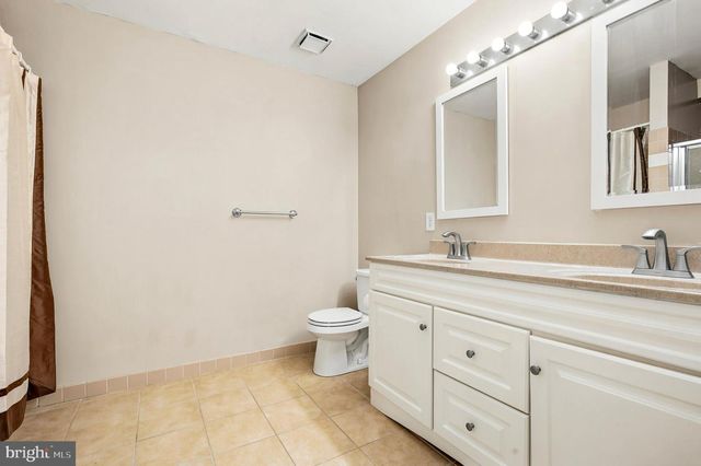 27 WHITE PINE CT, Lafayette Hill, PA 19444