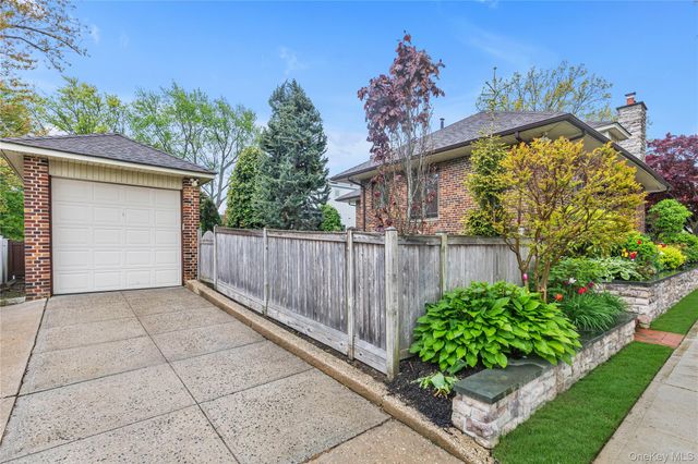 40 Harding Avenue, Lynbrook, NY 11563