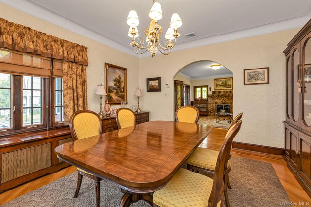 40 Harding Avenue, Lynbrook, NY 11563