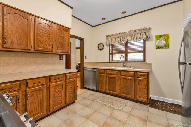 40 Harding Avenue, Lynbrook, NY 11563