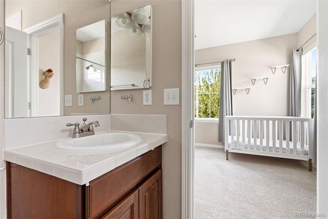 6175 S Paris Street, Englewood, CO 80111