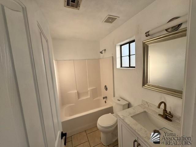 2102 N David Riedel Blvd, San Luis, AZ 85336