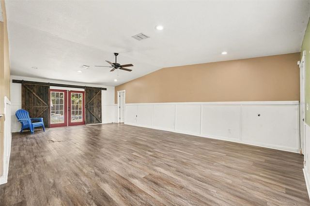 805 W COLLEGE AVENUE, Ruskin, FL 33570