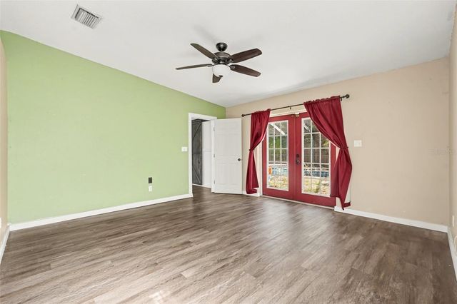 805 W COLLEGE AVENUE, Ruskin, FL 33570