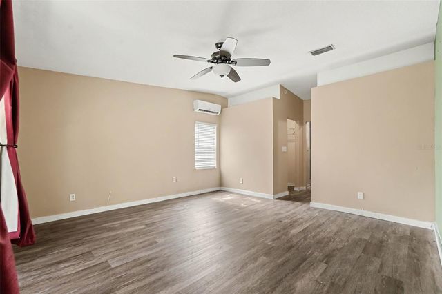 805 W COLLEGE AVENUE, Ruskin, FL 33570