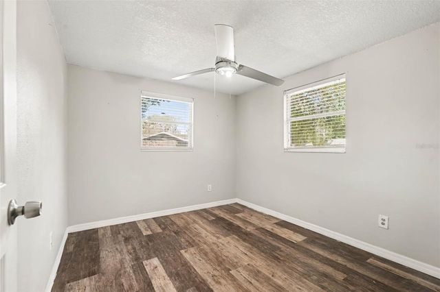 805 W COLLEGE AVENUE, Ruskin, FL 33570