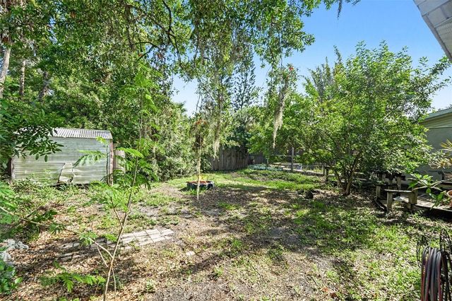 805 W COLLEGE AVENUE, Ruskin, FL 33570