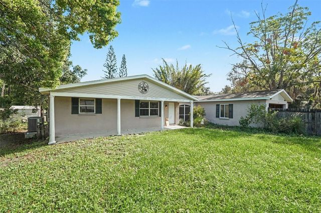 805 W COLLEGE AVENUE, Ruskin, FL 33570