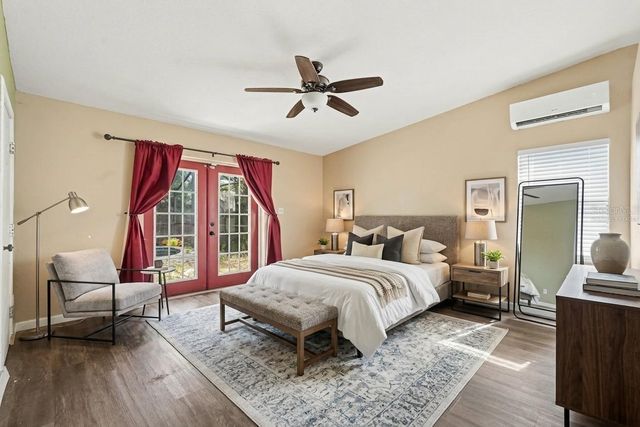 805 W COLLEGE AVENUE, Ruskin, FL 33570