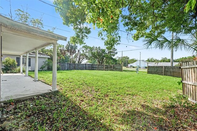 805 W COLLEGE AVENUE, Ruskin, FL 33570