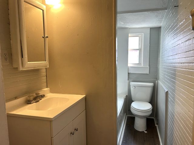 130 E Broadway Street, Winchester, KY 40391