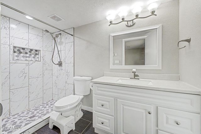 4023 W GRISWOLD Road, Phoenix, AZ 85051
