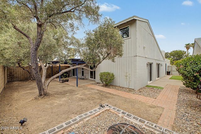 4023 W GRISWOLD Road, Phoenix, AZ 85051