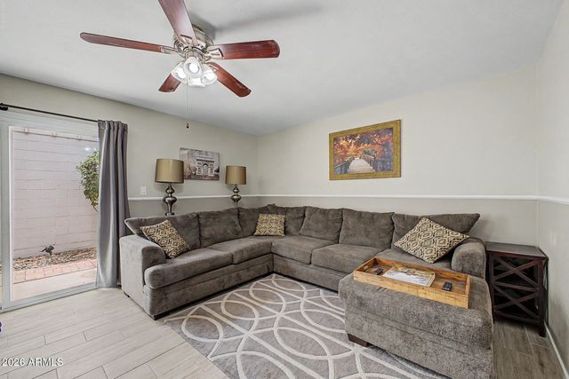 4023 W GRISWOLD Road, Phoenix, AZ 85051