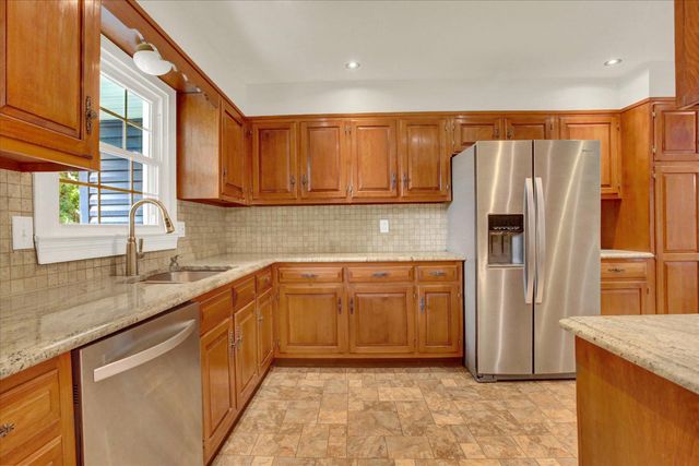 470 WOODCREST DR, Mechanicsburg, PA 17050