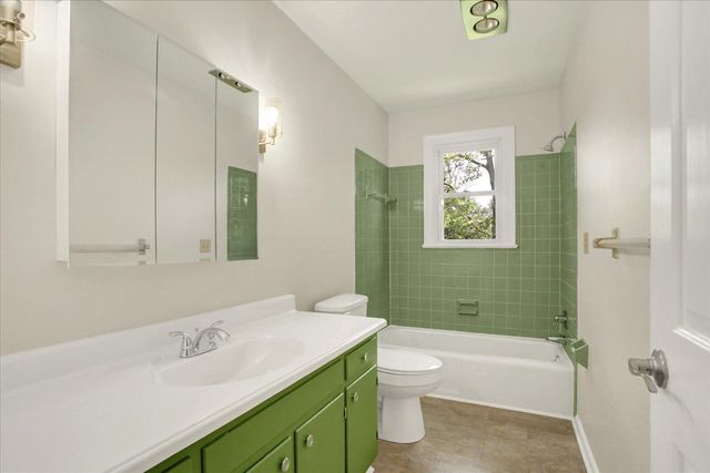 470 WOODCREST DR, Mechanicsburg, PA 17050