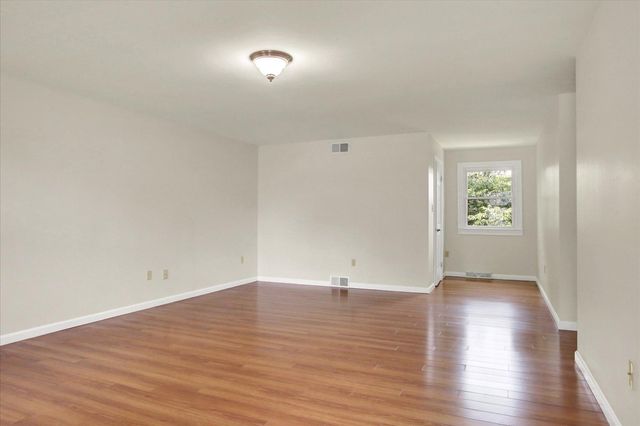 470 WOODCREST DR, Mechanicsburg, PA 17050