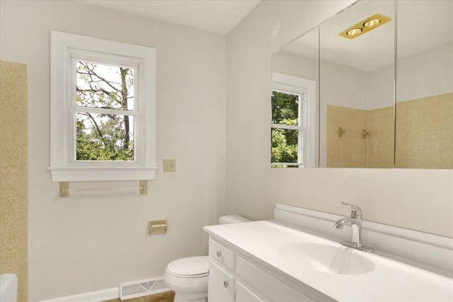 470 WOODCREST DR, Mechanicsburg, PA 17050
