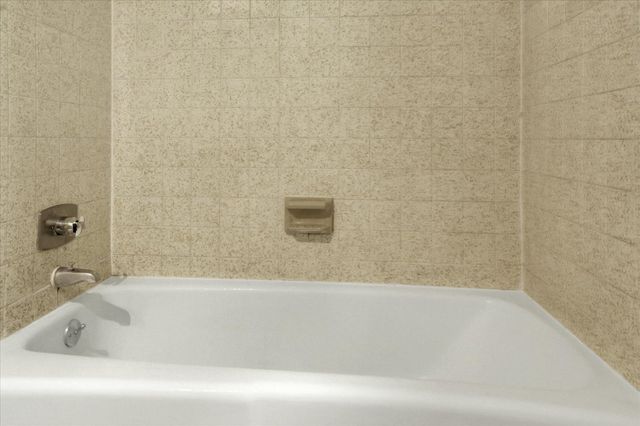 470 WOODCREST DR, Mechanicsburg, PA 17050