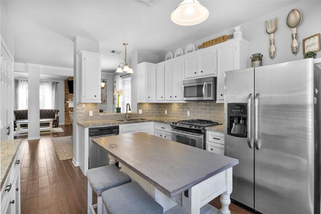 1908 Hunnington Drive, Conroe, TX 77303