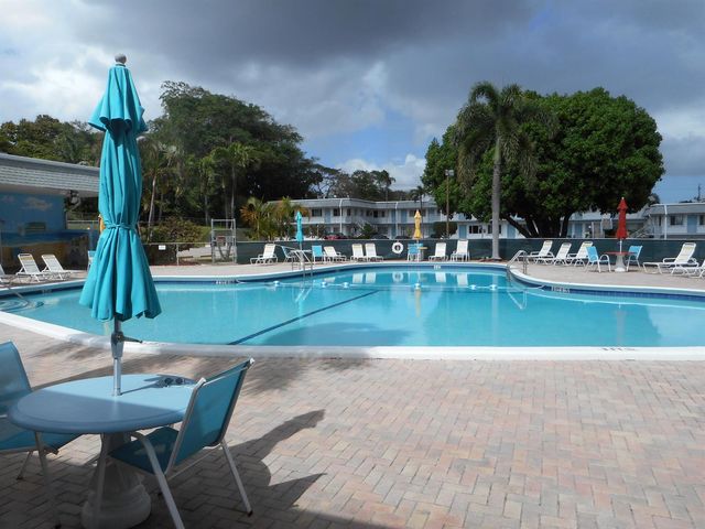 3322 Cynthia Lane 106, Lake Worth Beach, FL 33461
