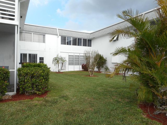 3322 Cynthia Lane 106, Lake Worth Beach, FL 33461