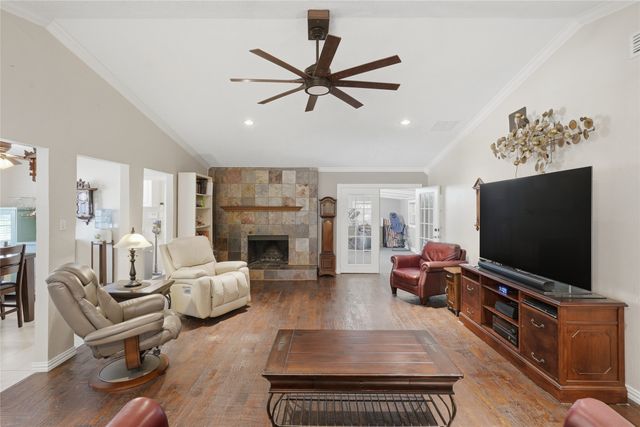 2001 Statler Drive, Carrollton, TX 75007