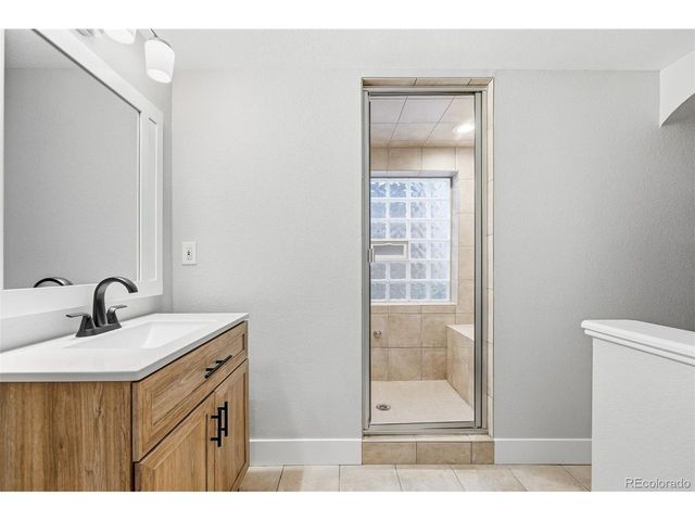 31 Dawn Heath Cir, Littleton, CO 80127