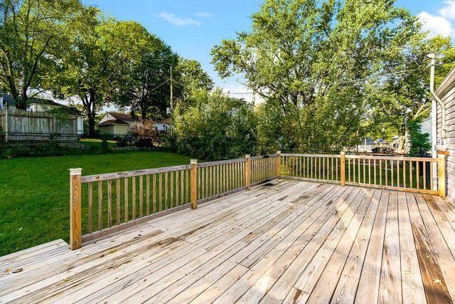 903 NE 67th Place, Gladstone, MO 64118