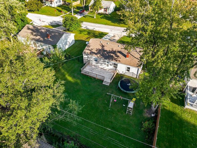 903 NE 67th Place, Gladstone, MO 64118