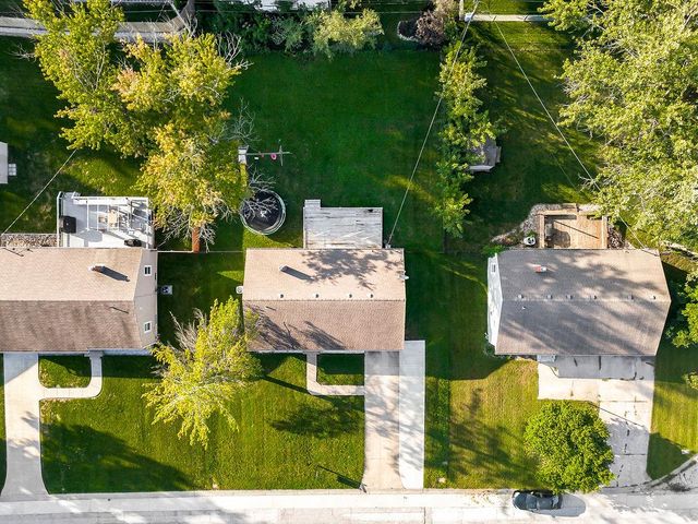 903 NE 67th Place, Gladstone, MO 64118
