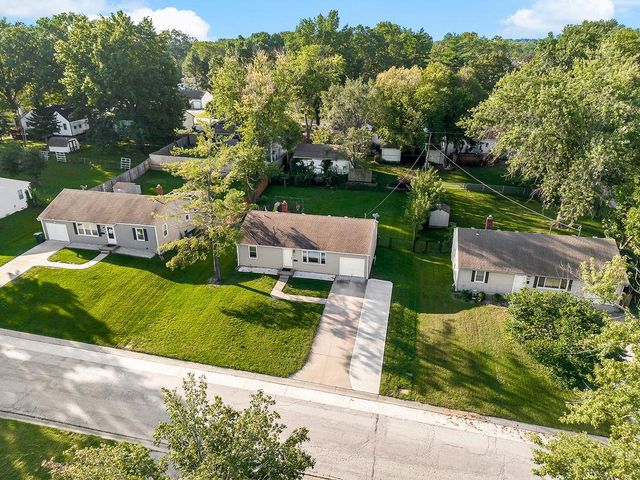 903 NE 67th Place, Gladstone, MO 64118
