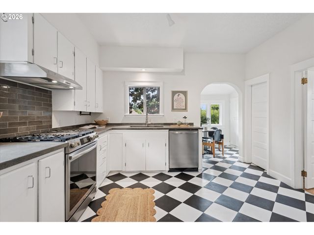 1415 Se 50TH Ave, Portland, OR 97215