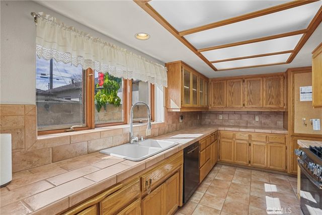 914 S McClelland, Santa Maria, CA 93454