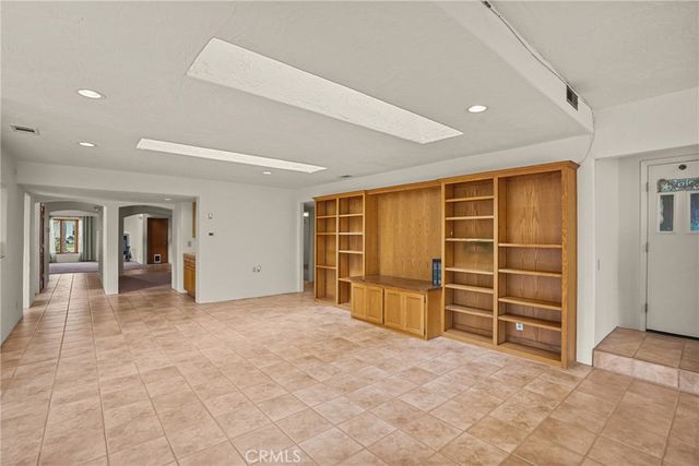 914 S McClelland, Santa Maria, CA 93454