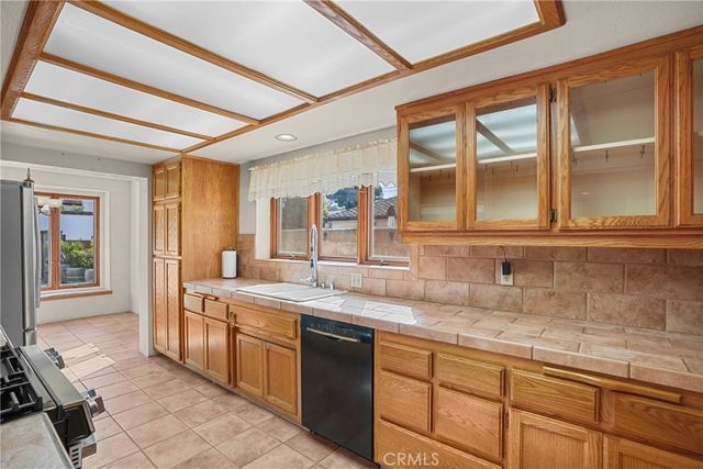 914 S McClelland, Santa Maria, CA 93454