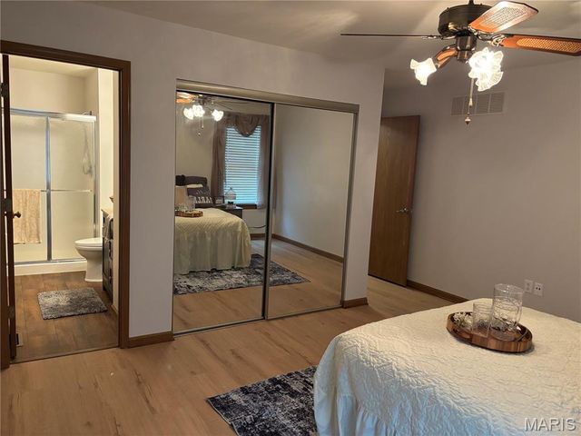 3115 Autumn Trace Drive, Maryland Heights, MO 63043