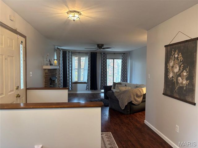 3115 Autumn Trace Drive, Maryland Heights, MO 63043