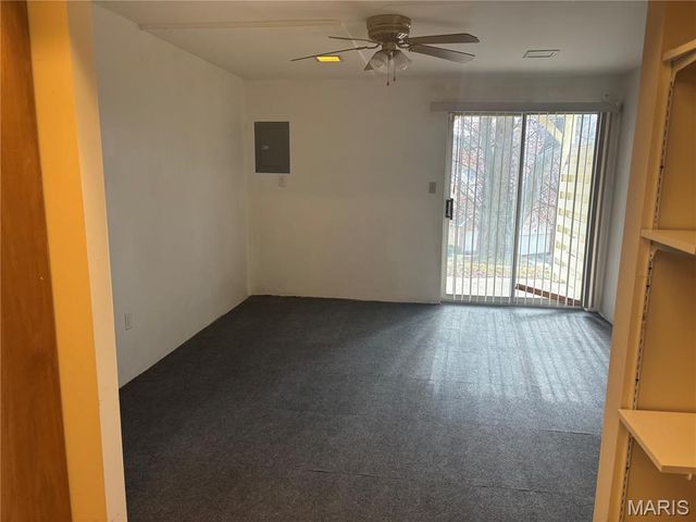 3115 Autumn Trace Drive, Maryland Heights, MO 63043