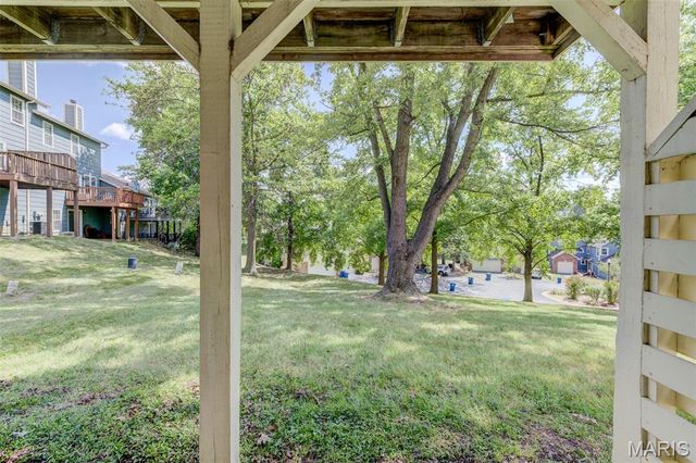 3115 Autumn Trace Drive, Maryland Heights, MO 63043