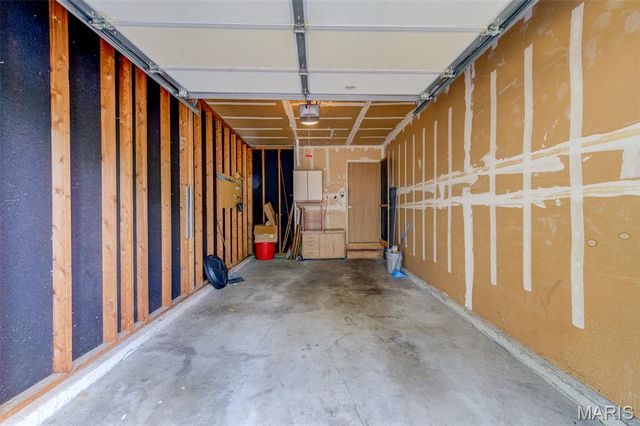 3115 Autumn Trace Drive, Maryland Heights, MO 63043