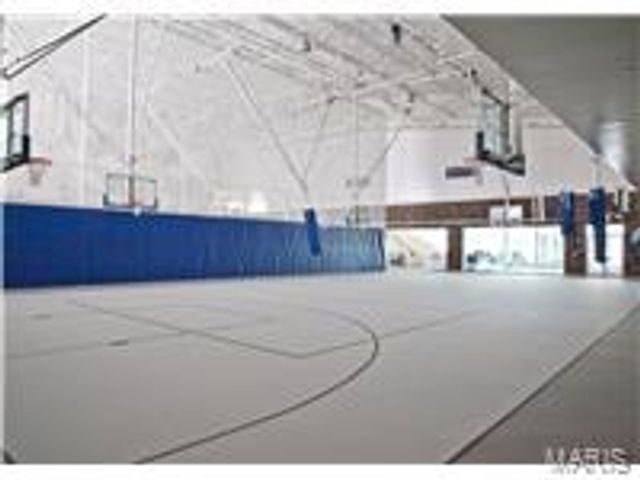 3115 Autumn Trace Drive, Maryland Heights, MO 63043