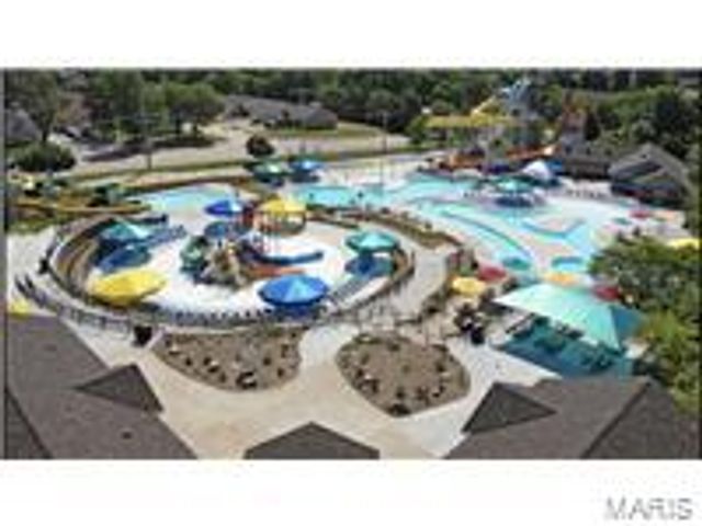 3115 Autumn Trace Drive, Maryland Heights, MO 63043