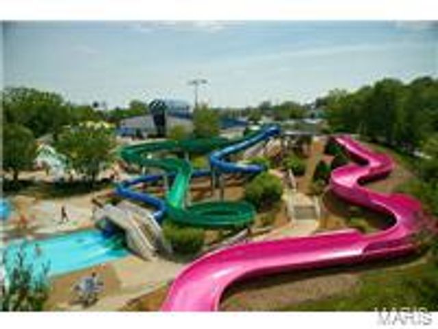 3115 Autumn Trace Drive, Maryland Heights, MO 63043